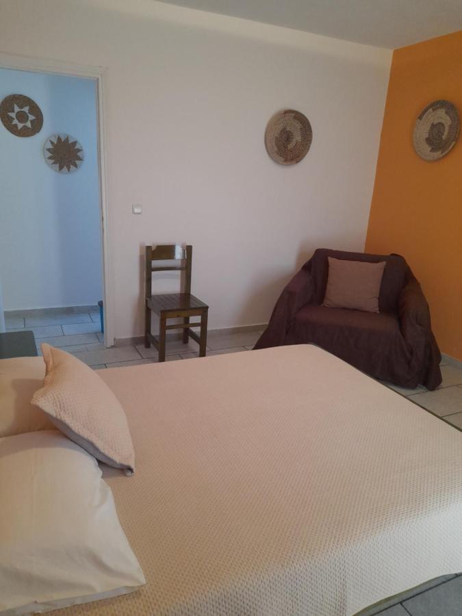 Agia Anna  Kapares Studios מראה חיצוני תמונה